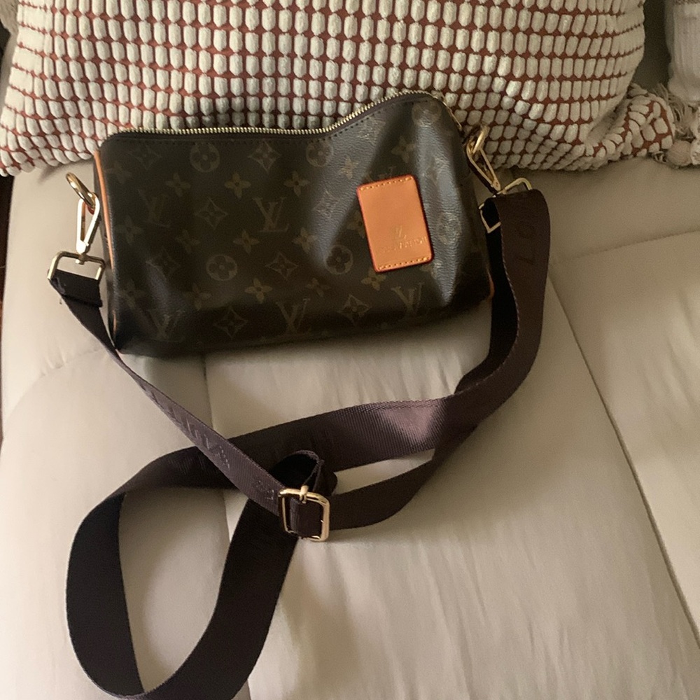 Crossbody Barrel Bag
